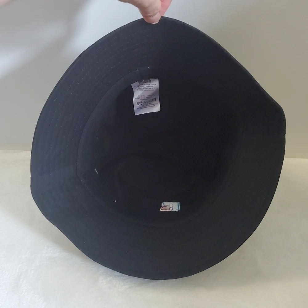 𝅺NWT Russell Athletic Black Festy Adult Unisex Bucket Hat Cap